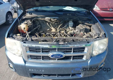 2011 Ford Escape Xlt z USA, uszkodzony, nr VIN 1FMCU0D73BKA83242